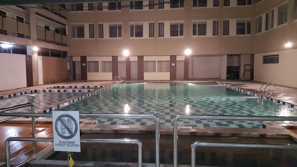 RedDoorz Apartment @ Emerald Towers Bandung Exterior foto
