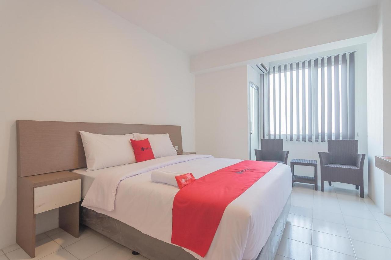 RedDoorz Apartment @ Emerald Towers Bandung Exterior foto